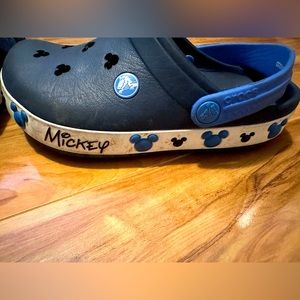 Disney Mickey Crocs sz J3
